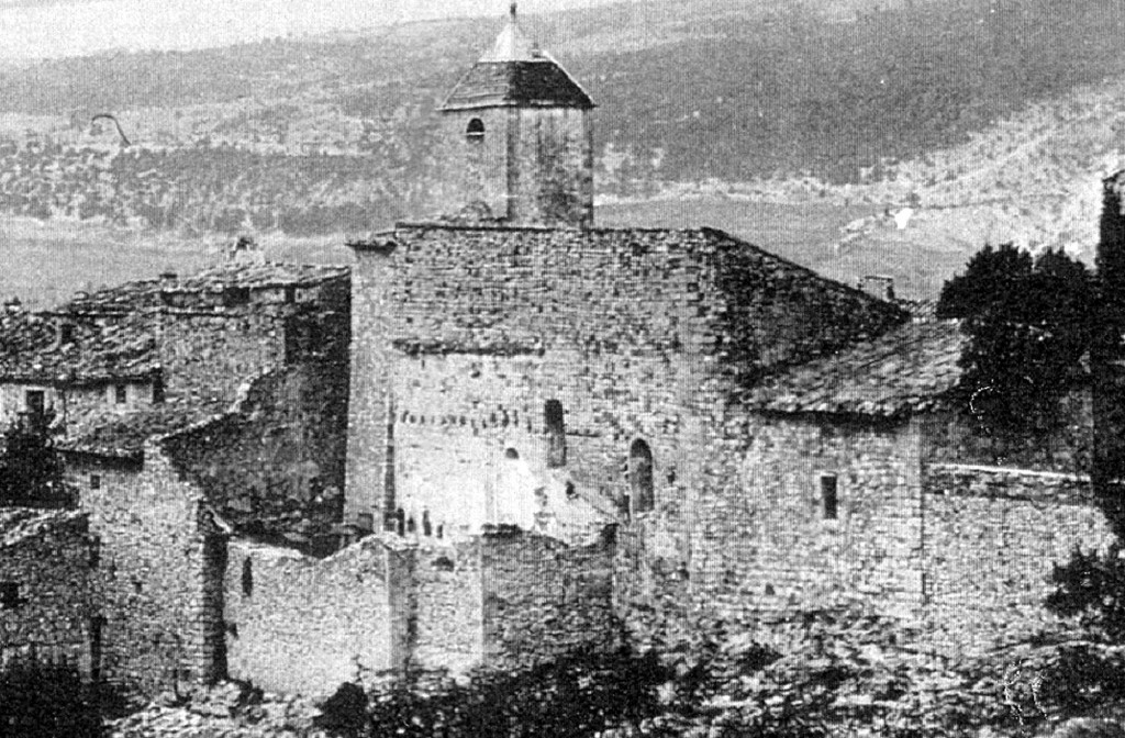 photo ancienne de l'église d'Aurel